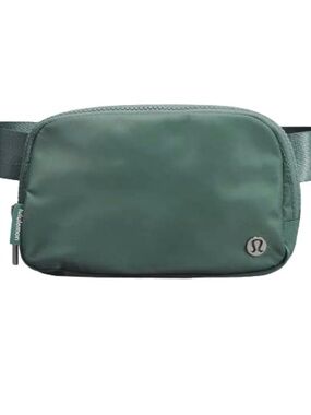Lululemon Everywhere Belt Bag NWT